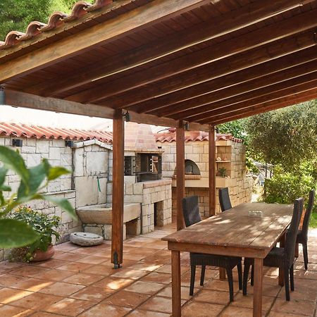 Villa Irini Patsídhes Exterior foto